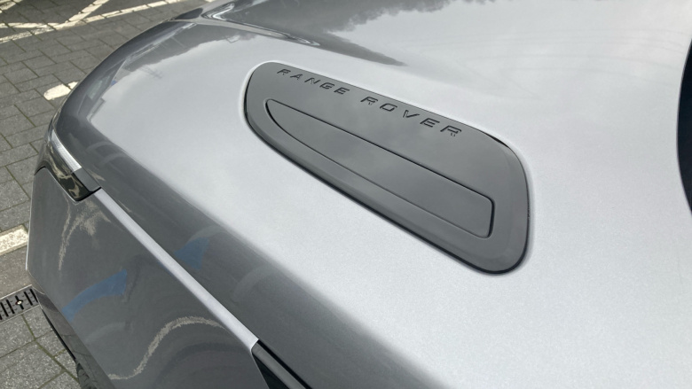 Land Rover Range Rover Velar 2.0 D240 R-Dynamic HSE 5dr Auto Diesel Estate